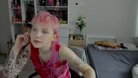 Rina online show from December 17, 7:04 am