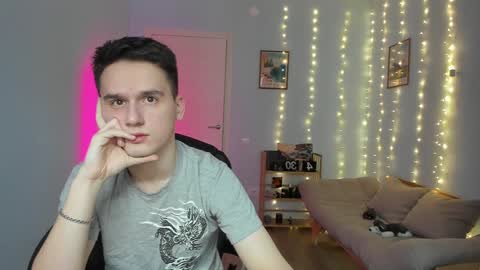 Thomas brunette and Alex blond online show from January 10, 9:34 am