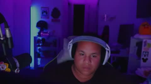 Snapshot of scorpion_boo chatting on October 24, 3:40 am scorpion online show from October 24, 3:40 am