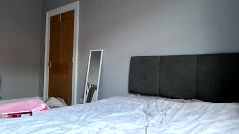 Scouse Lexi  online show from April 8, 6:11 pm