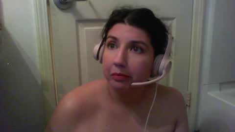 Snapshot of scumbagsmith chatting on October 15, 12:28 pm Danni online show from October 15, 12:28 pm