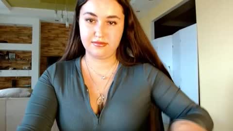 Elizabeth  online show from November 4, 8:15 am