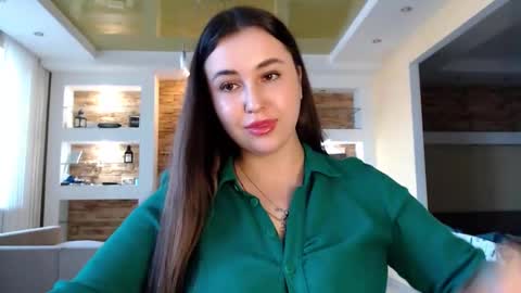 Snapshot of sea_cocktail chatting on February 25, 1:53 pm Elizabeth  online show from February 25, 1:53 pm