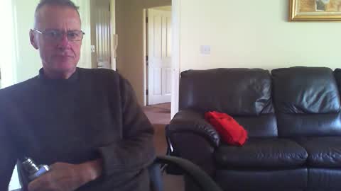 Snapshot of seakrait chatting on October 23, 1:12 pm seakrait online show from October 23, 1:12 pm