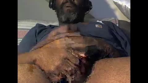 Snapshot of seansbbc chatting on October 1, 10:36 am seansbbc cam online show from October 1, 10:36 am