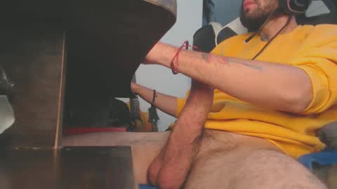 Snapshot of sebas21cm1 chatting on February 19, 5:06 pm sebas21cm1 online show from February 19, 5:06 pm