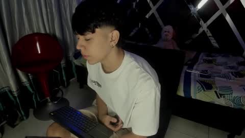 sebas_pretty7 online show from December 15, 12:23 pm