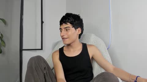 Snapshot of sebas_rosse chatting on September 30, 12:21 am sebastian online show from September 30, 12:21 am