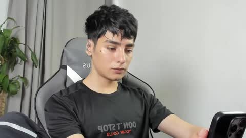 sebastian online show from April 16, 5:46 pm