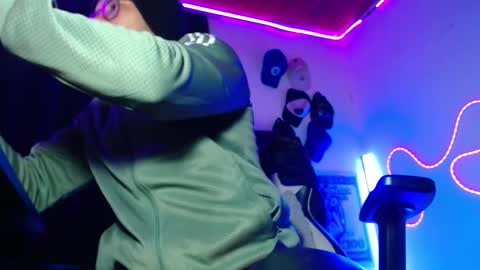 Sebastian online show from February 25, 3:32 am