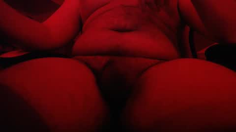 Snapshot of sebiche_ma_biche chatting on March 11, 12:44 am Apple online show from March 11, 12:44 am