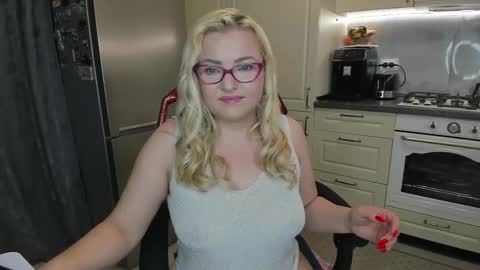 Ame online show from April 18, 5:26 pm