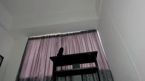 Snapshot of secret_daniell1 chatting on February 19, 3:27 pm Daniela online show from February 19, 3:27 pm