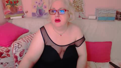 Snapshot of secretloverbbw chatting on September 29, 7:02 pm Alice online show from September 29, 7:02 pm