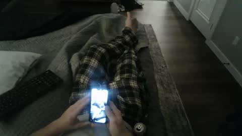 Snapshot of secretlyseductive9399 chatting on December 4, 4:04 am secretlyseductive9399 online show from December 4, 4:04 am
