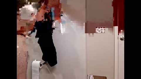 secretroom1996 online show from November 30, 9:38 am