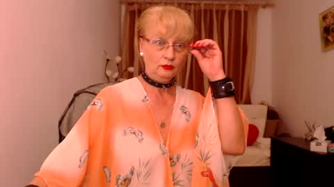 SecretRosemary online show from August 8, 6:29 pm