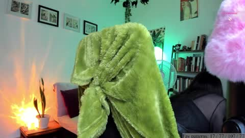 Luciana online show from April 11, 2:27 am