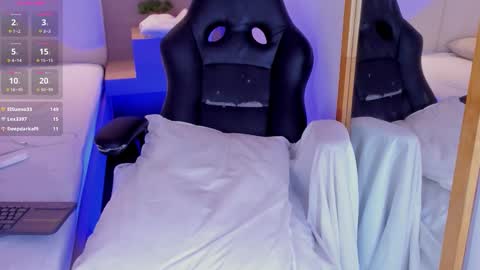 Selena online show from November 17, 12:19 pm