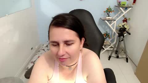 selene online show from November 25, 6:28 pm