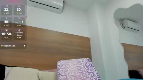 selene online show from March 10, 8:13 pm