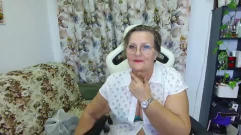 Selenna online show from January 13, 7:31 pm