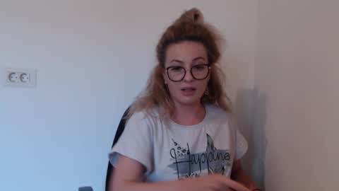 Snapshot of selenna_emma843468 chatting on October 13, 2:08 pm Selenna online show from October 13, 2:08 pm