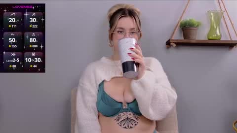 Selina Mae online show from January 28, 4:18 am