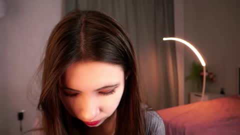 Elizabeth online show from November 24, 3:22 pm