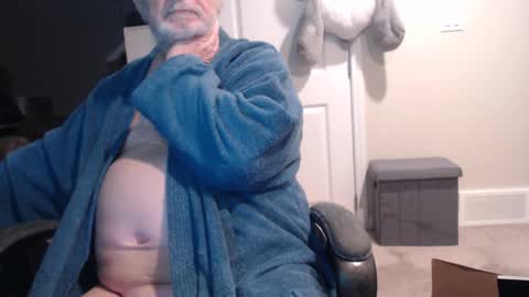 selkie2s online show from February 11, 11:42 am