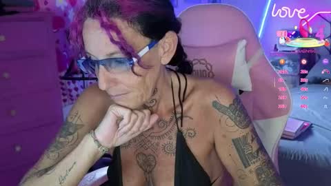 Selvaggia Del Caribe online show from May 12, 6:17 pm