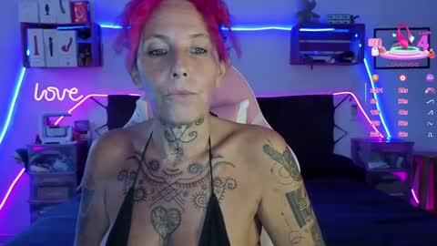 Snapshot of selvaggia_del_caribe chatting on October 8, 4:35 pm Selvaggia Del Caribe online show from October 8, 4:35 pm