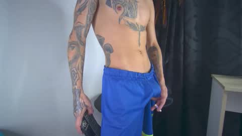 sem_alas online show from February 12, 12:36 am