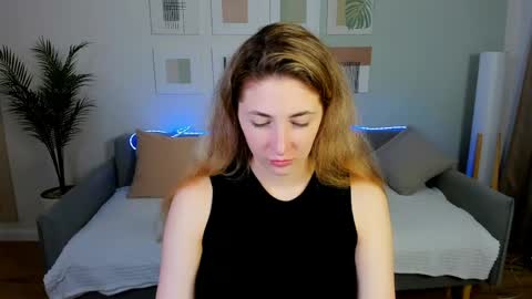 sensitiveheartt online show from April 19, 7:16 pm