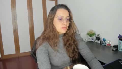 Snapshot of sensual__lady chatting on September 23, 6:14 pm Samantha - online show from September 23, 6:14 pm