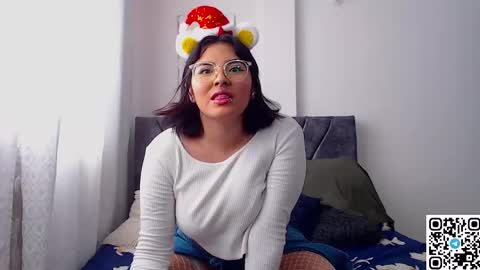 Camille and sophie online show from December 24, 8:16 pm