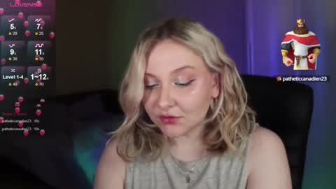 Snapshot of sensual_girrrl chatting on September 24, 8:04 pm Ilona online show from September 24, 8:04 pm