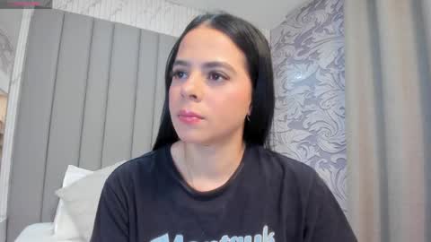 Sophie     online show from April 14, 10:18 am