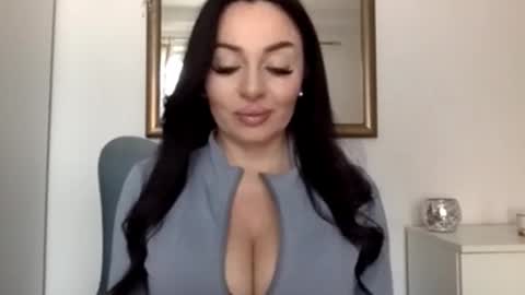 sensuallstella online show from February 4, 8:07 am