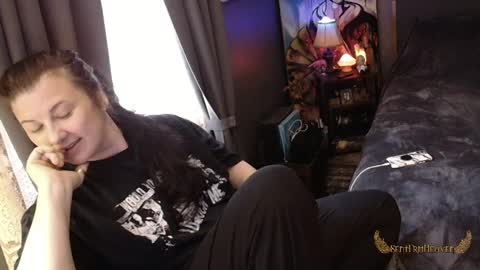 Tara online show from March 31, 1:11 pm