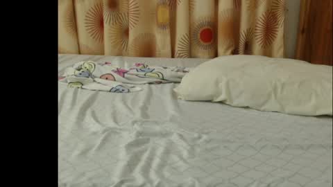 Anne online show from April 25, 5:53 am