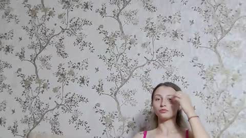 Snapshot of serayarose_ chatting on September 22, 9:24 am serayarose_ online show from September 22, 9:24 am