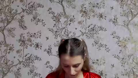 Snapshot of serayarose_ chatting on September 17, 12:30 pm serayarose_ online show from September 17, 12:30 pm
