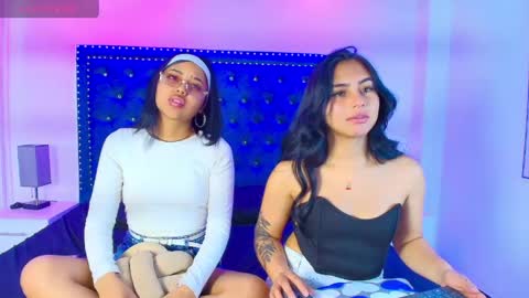 Serena and zoe online show from April 15, 7:58 pm