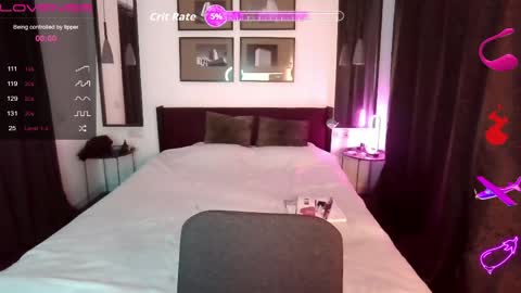 serenamilss online show from April 8, 7:55 am