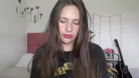 serenity_crystal online show from January 2, 6:56 pm