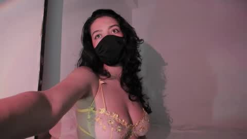 Snapshot of serenity_wild_ chatting on October 13, 2:24 am Sweet online show from October 13, 2:24 am