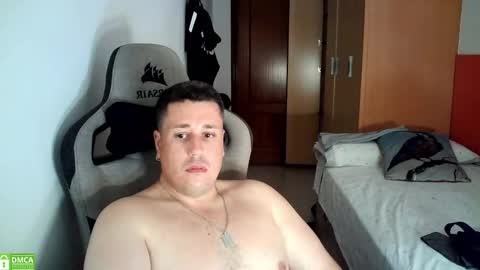 Snapshot of sergio95n chatting on September 18, 2:32 pm Pollos online show from September 18, 2:32 pm