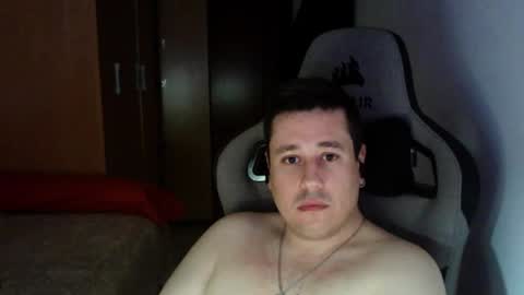 Snapshot of sergio95n chatting on February 8, 8:31 am Pollos online show from February 8, 8:31 am