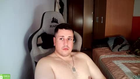 Snapshot of sergio95n chatting on October 28, 3:24 pm Pollos online show from October 28, 3:24 pm